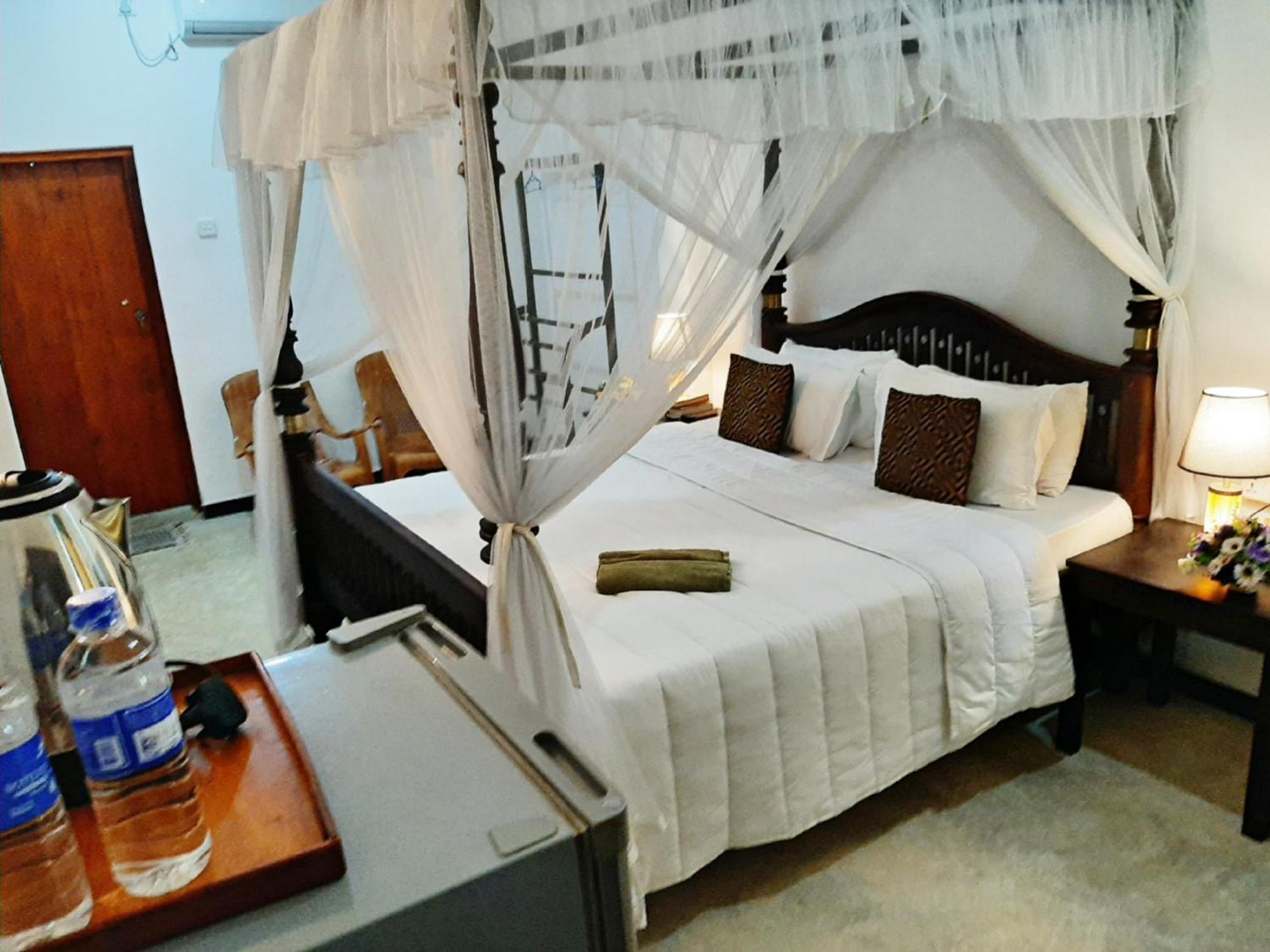 Villa Blue Ocean Mirissa Exterior photo